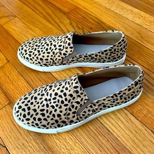 Slip on sneakers